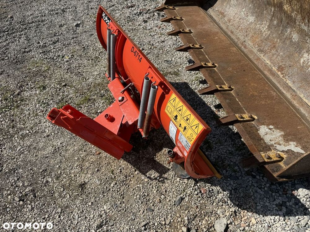 Kubota B2231HC - 4
