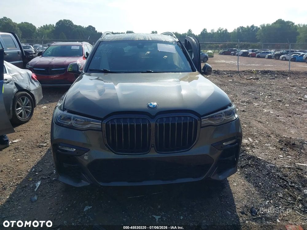 BMW X7 M50i sport - 8