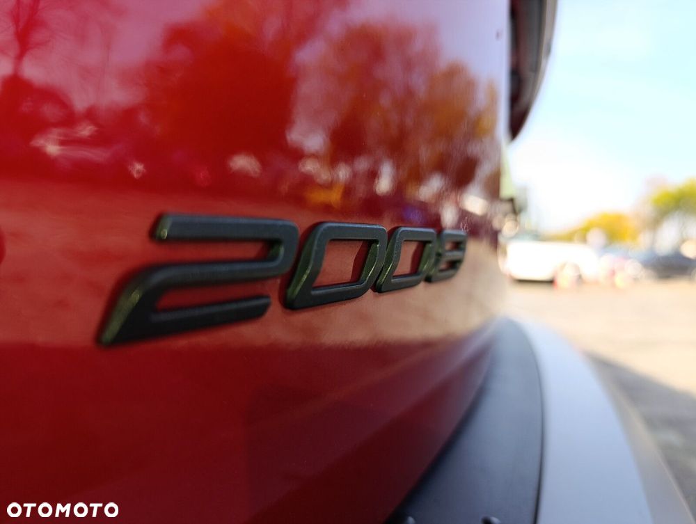 Peugeot 2008 PureTech 100 Allure S&S BVM6 - 16