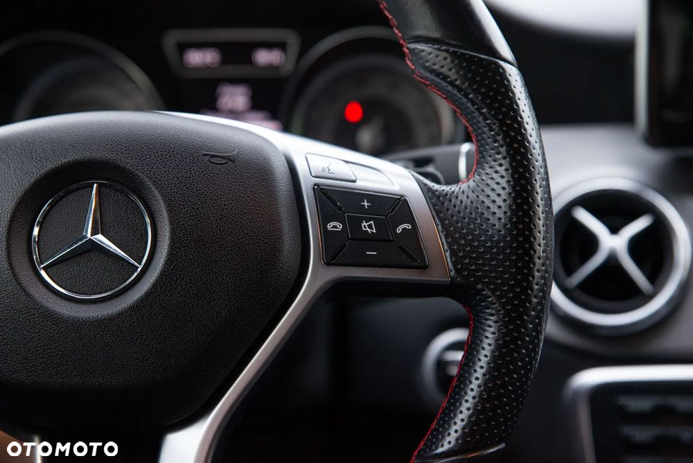 Mercedes-Benz CLA - 28