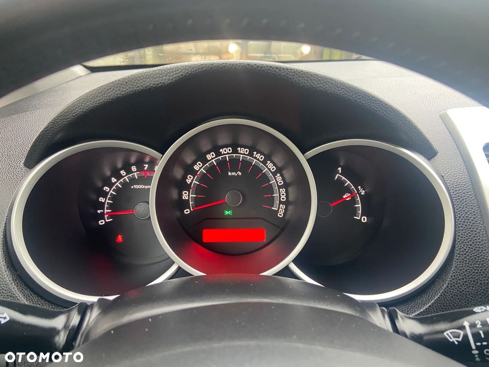 Kia Venga 1.4 CVVT ISG Vision - 10