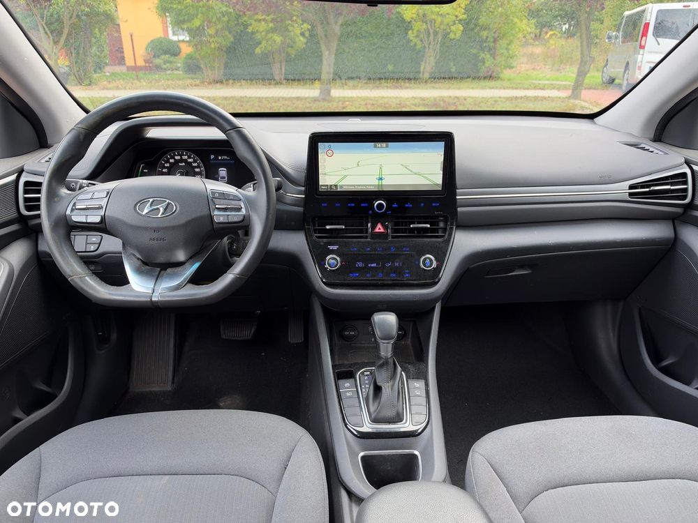 Hyundai IONIQ - 16