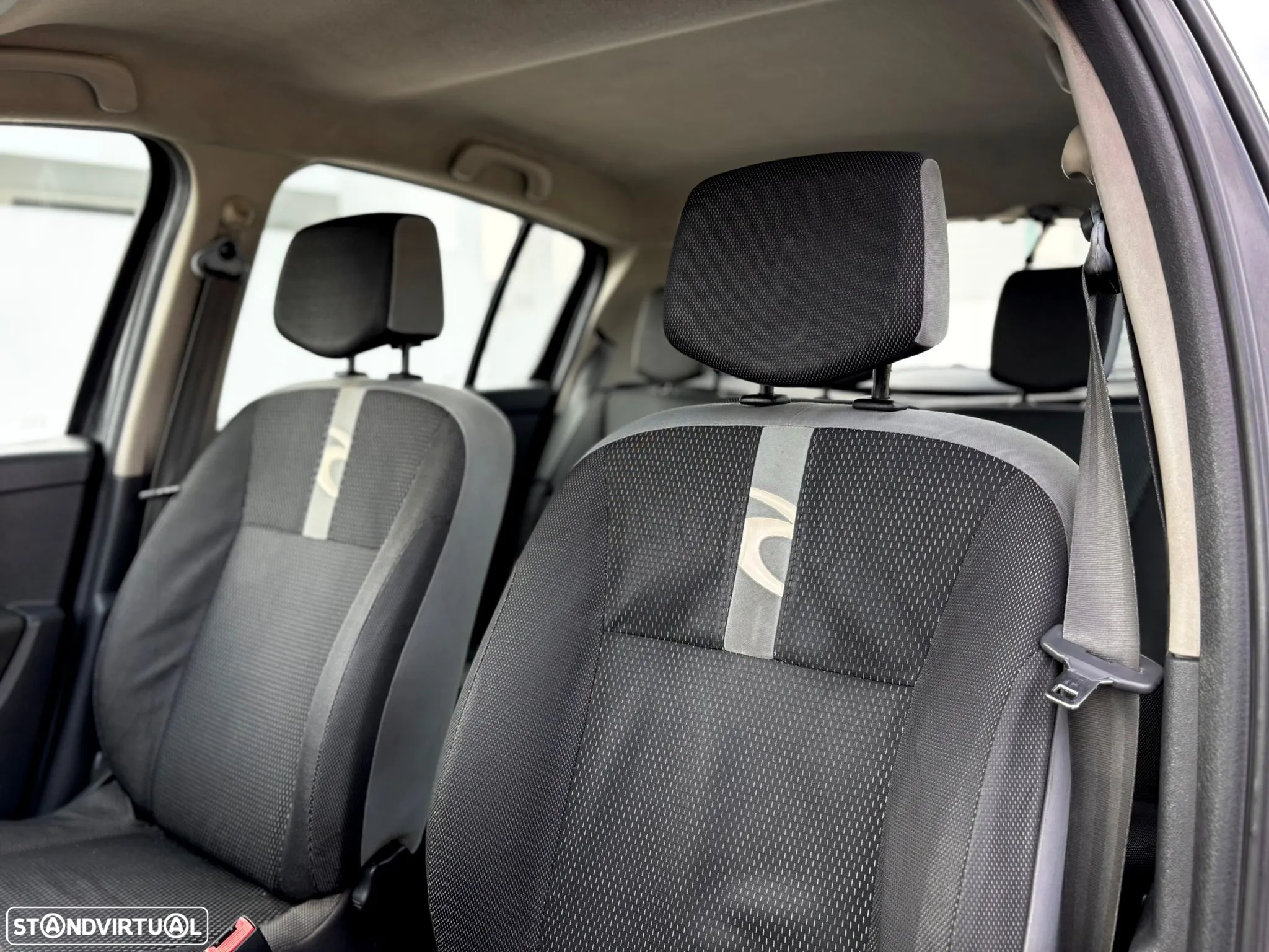 Renault Clio 1.2 16V Rip Curl II - 12