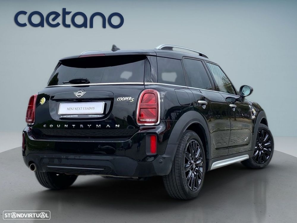 MINI Countryman Cooper SE Premium Classic Auto - 2