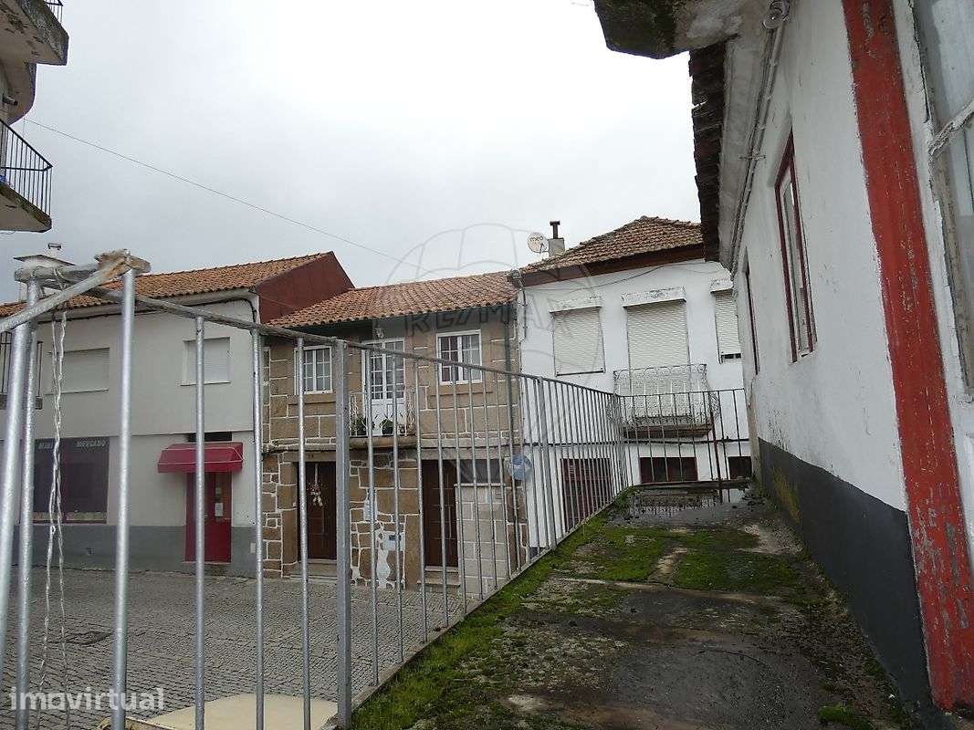 Moradia T4 para venda - Grande imagem: 2/19