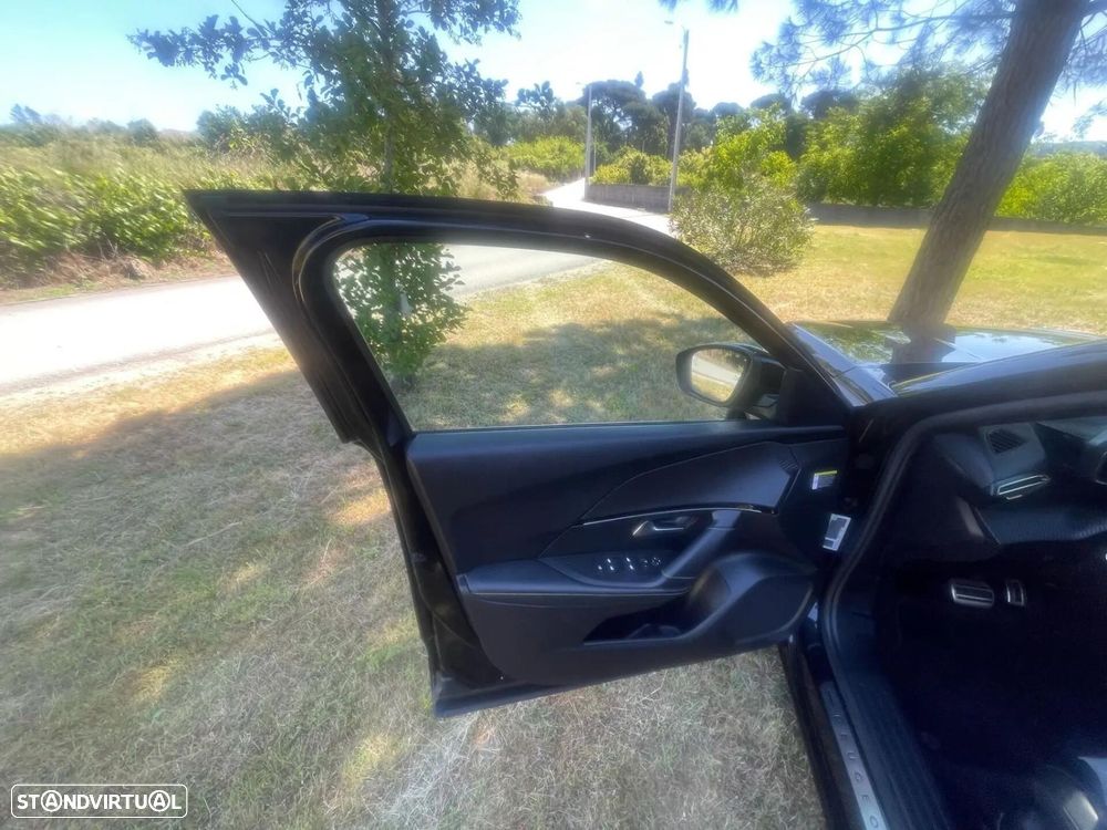 Peugeot e-2008 GT - 17