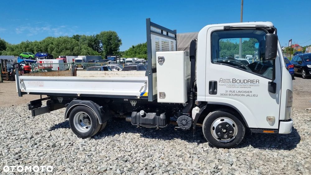 Isuzu M21 - 10