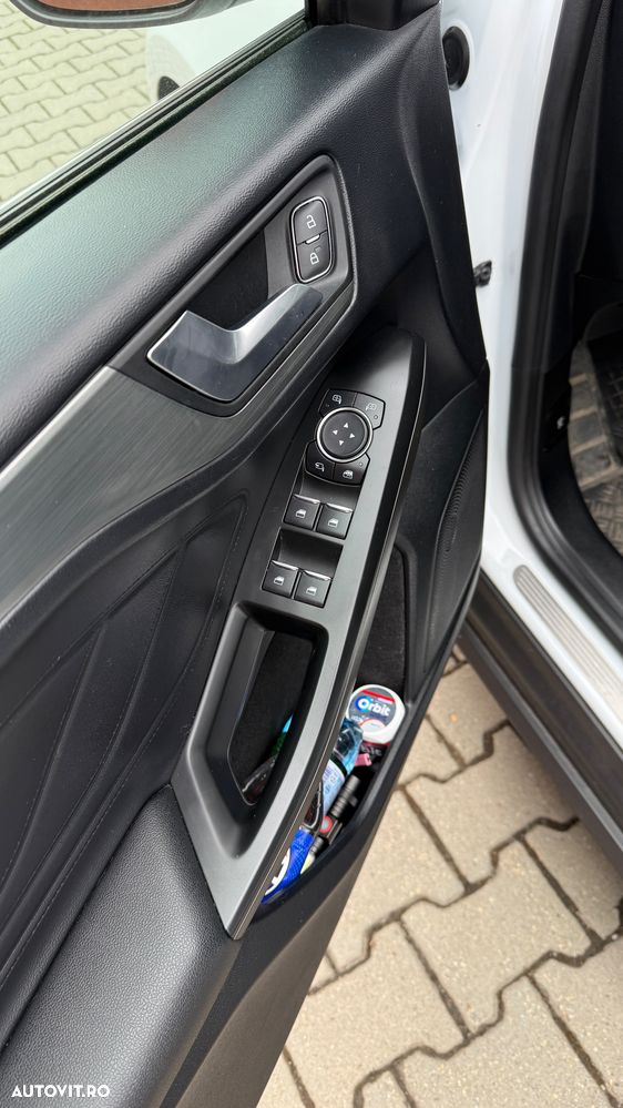 Ford Focus 1.0 EcoBoost Active - 12