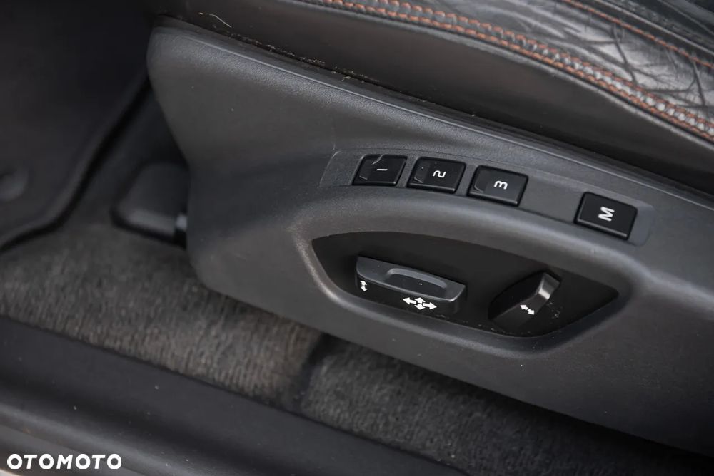 Volvo XC 60 T6 AWD Momentum - 19