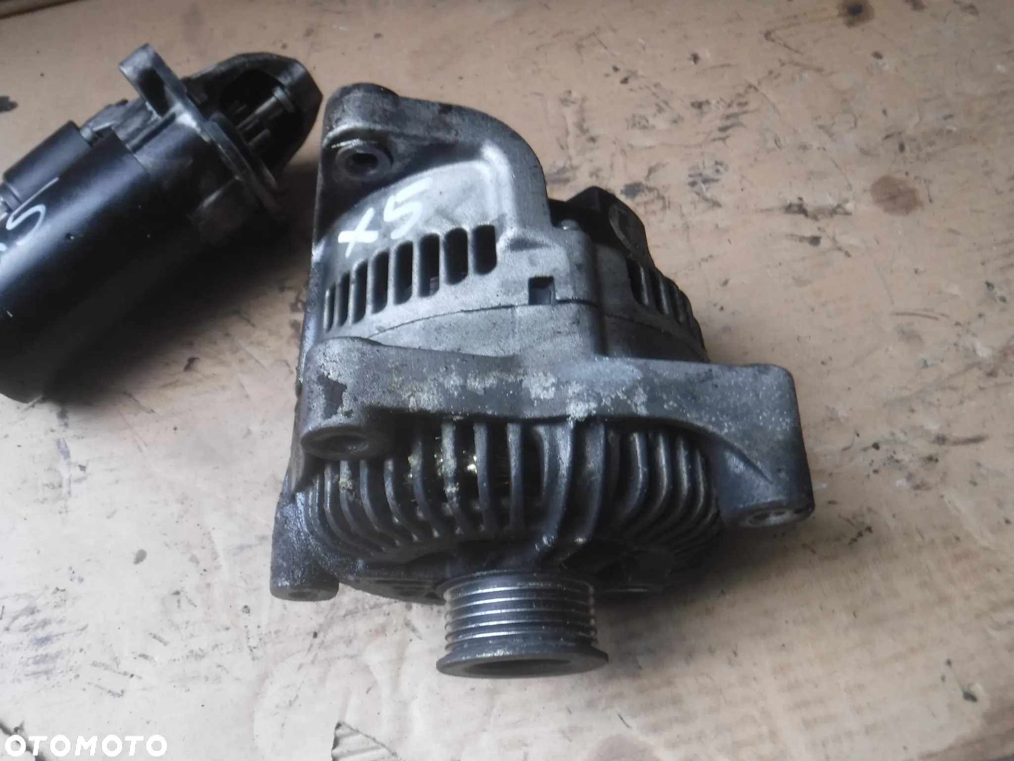 BMW X5 E70 X6 E71  3.0 SD 286 ps M57 alternator - 3
