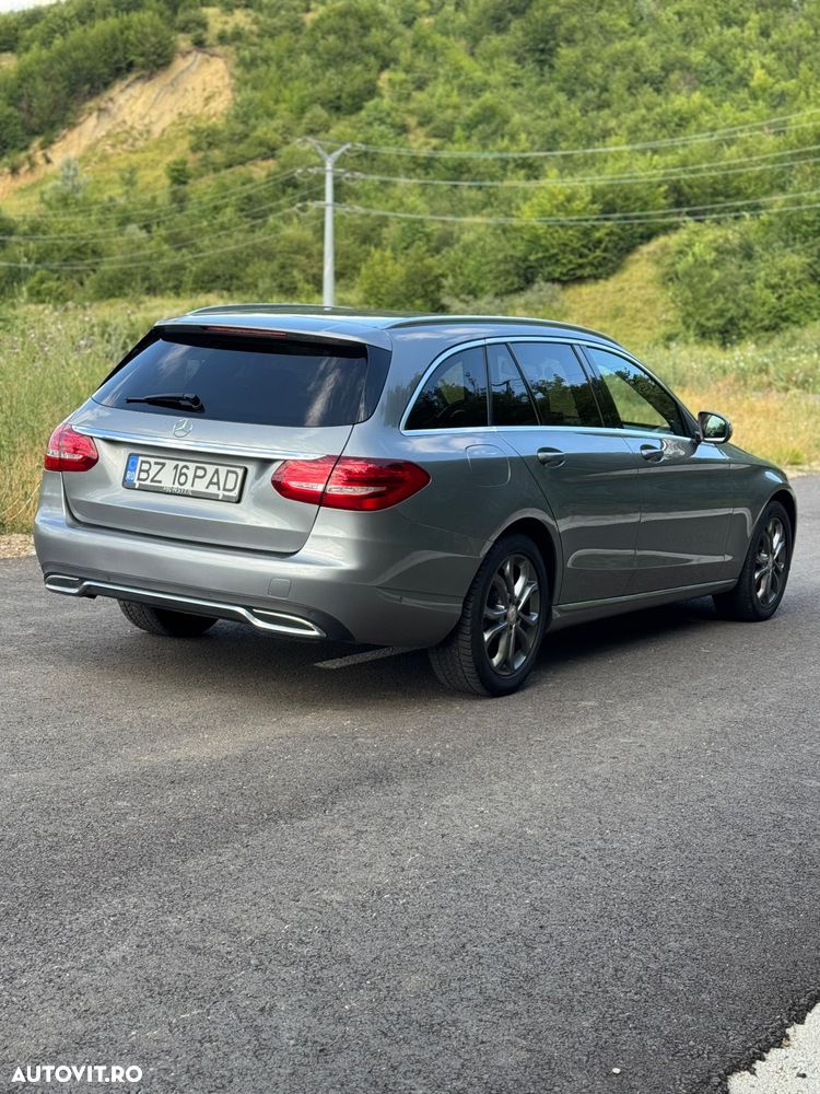 Mercedes-Benz C - 10