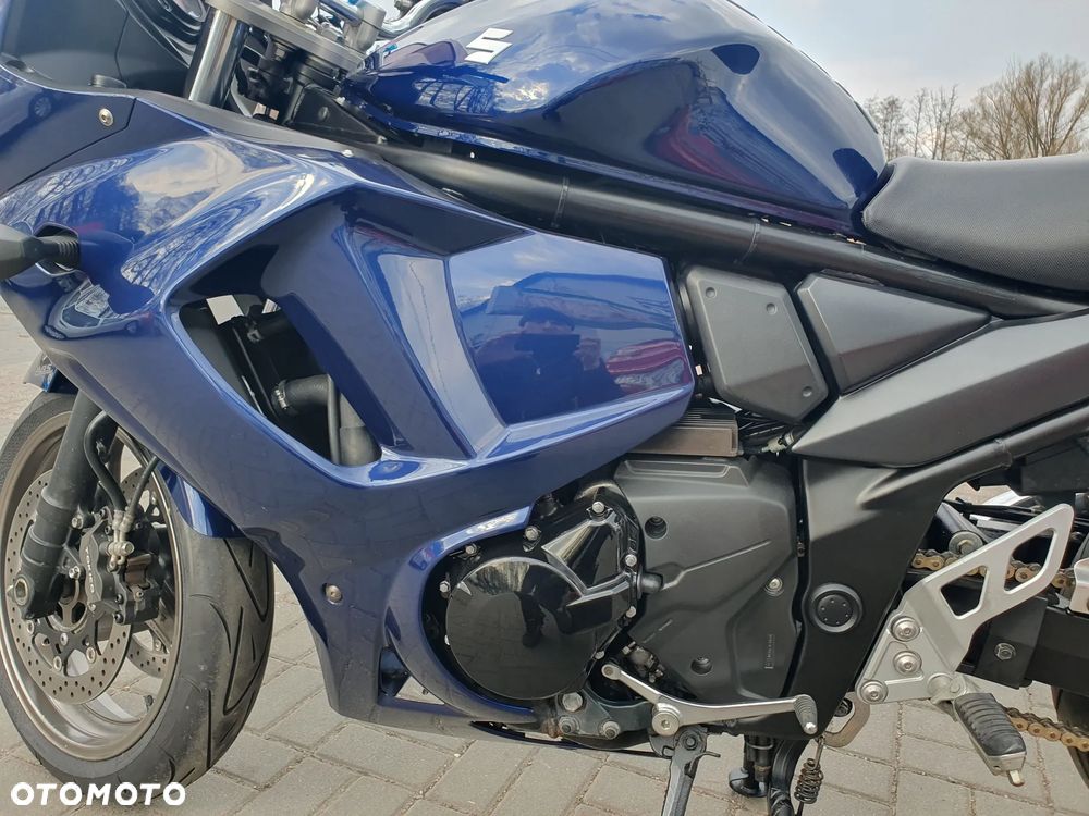 Suzuki GSX - 37