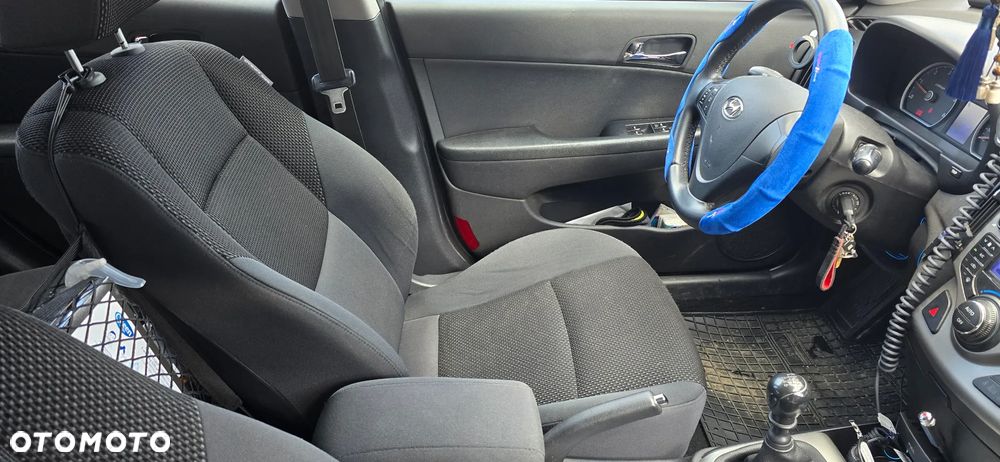 Hyundai i30 1.6 CRDi Comfort - 38