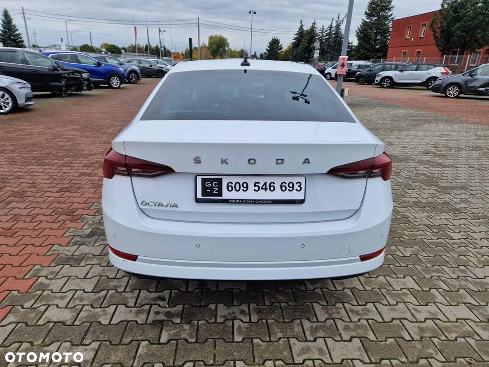 Skoda Octavia 1.5 TSI ACT Ambition - 8