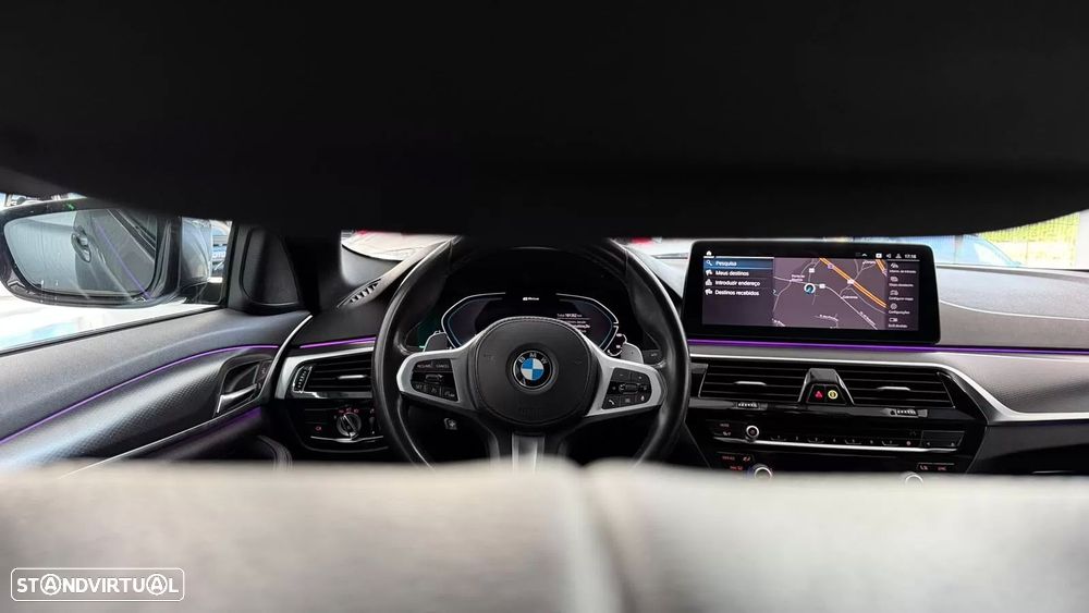 BMW 530 e Pack Desportivo M - 24