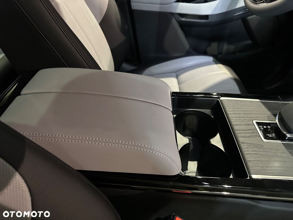 Land Rover Range Rover Evoque - 24