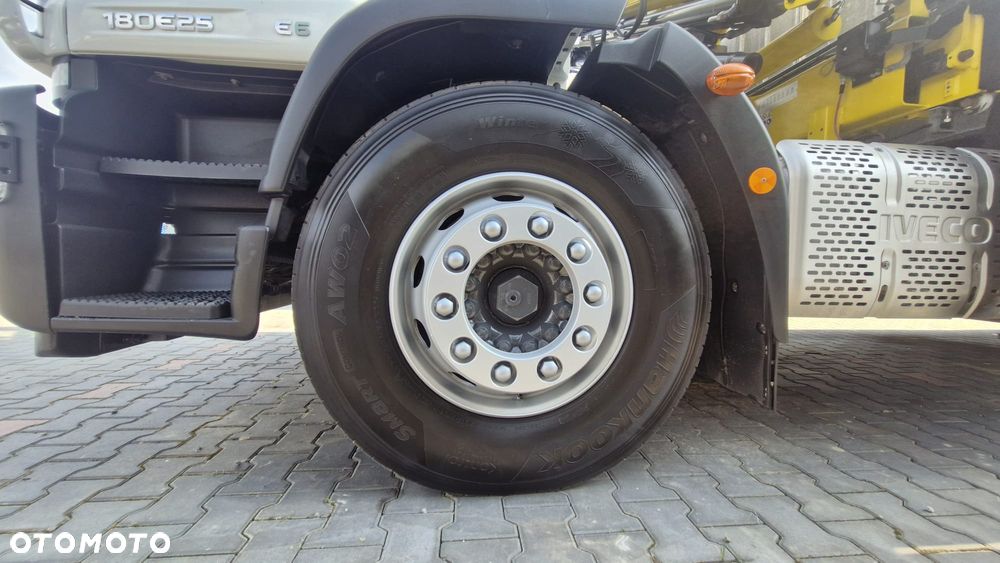 Iveco 180E25 / 4X2 / SKRZYNIOWY 7,5m + HDS HYVA HB150X MAX UDŹWIG 5 200KG / STEROWNIE RADIOWE  / ROTATOR / AUTOMAT - 37