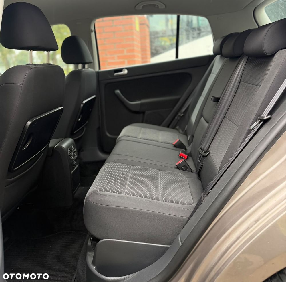 Volkswagen Golf - 8