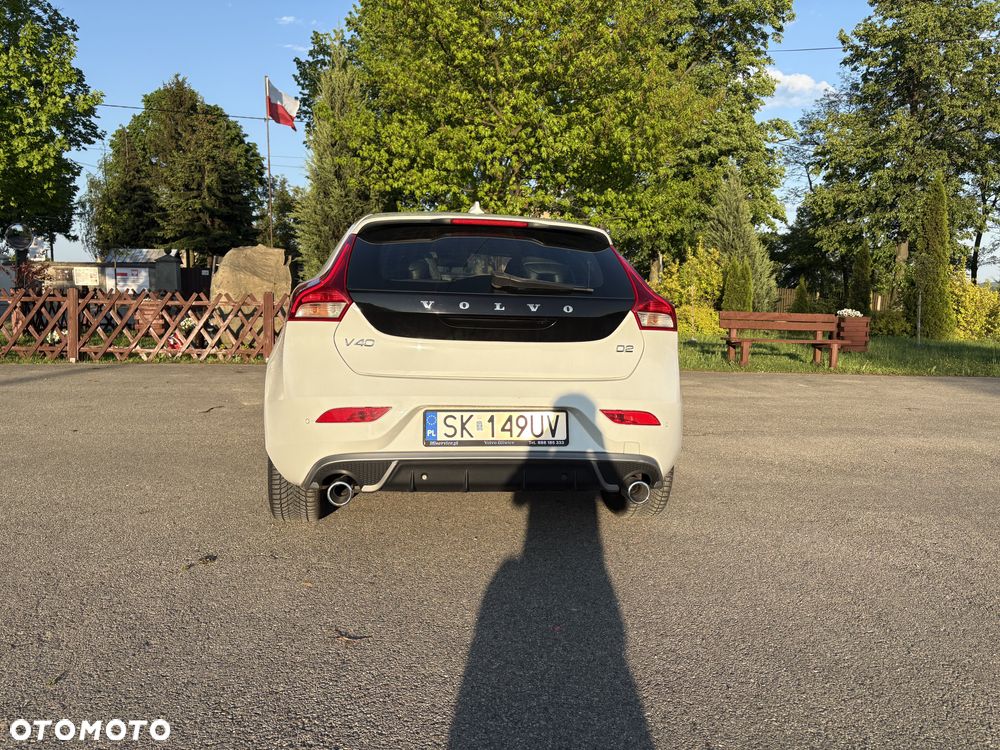 Volvo V40 D2 Drive-E R-Design Kinetic - 13