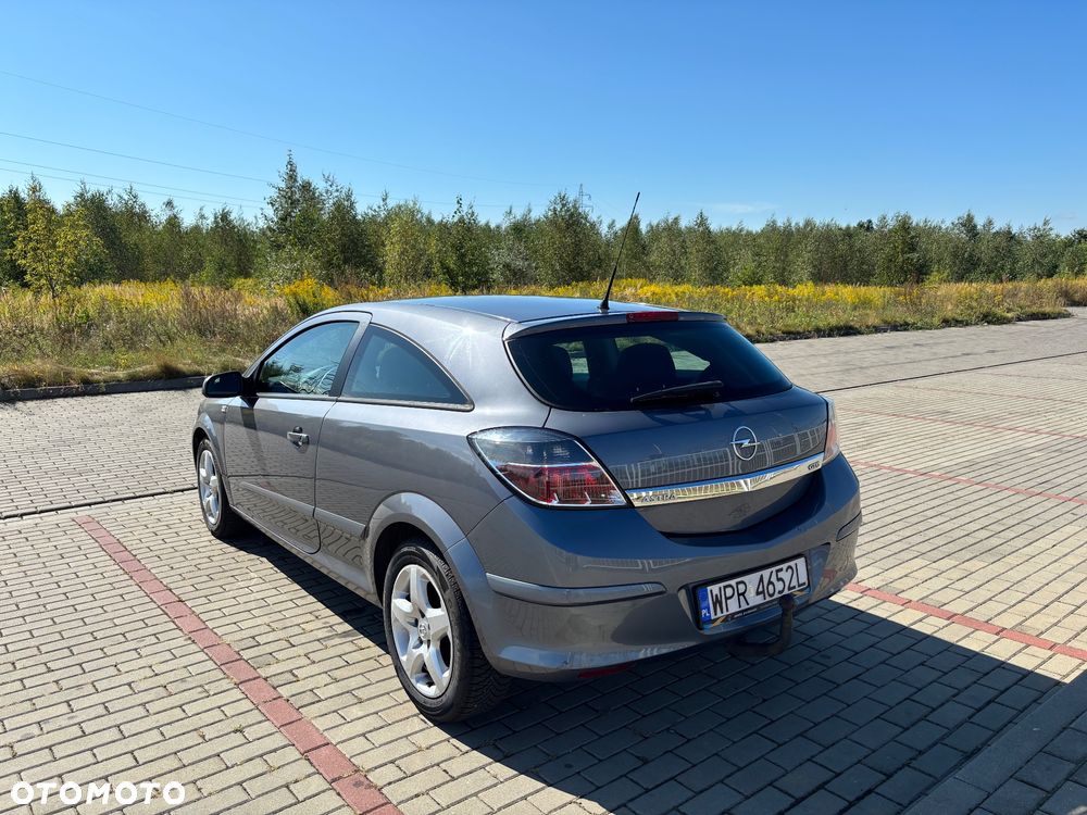 Opel Astra III GTC 1.7 CDTI Cosmo - 6