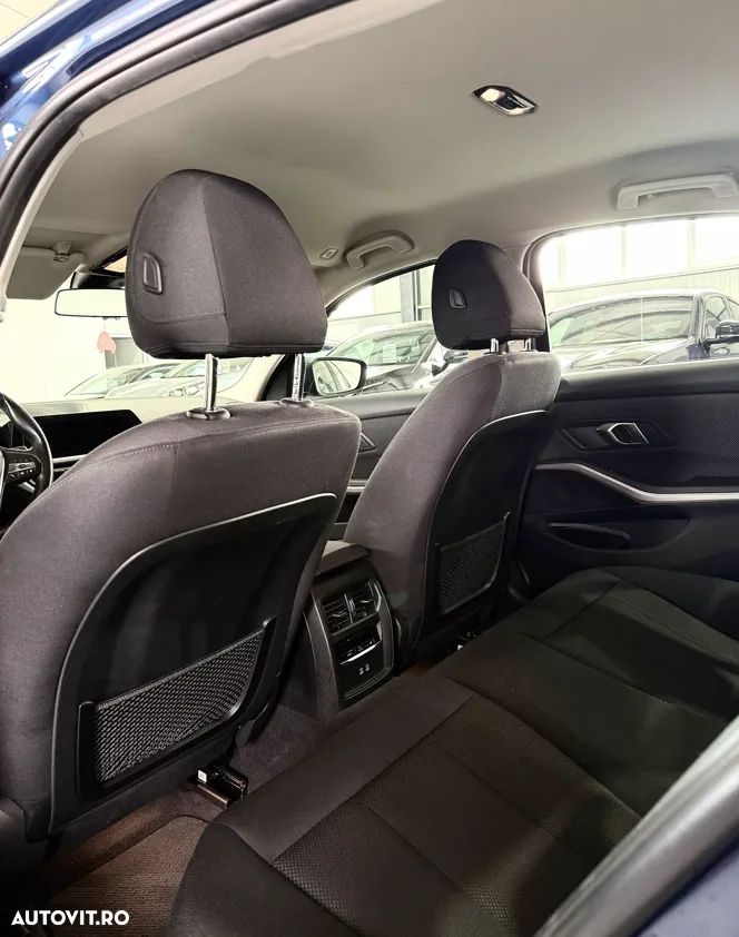 BMW Seria 3 320d xDrive Aut. - 10