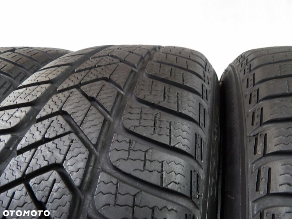 4X opony 225/45R18 PIRELLI SOTTOZERO 3 WINTER - 4