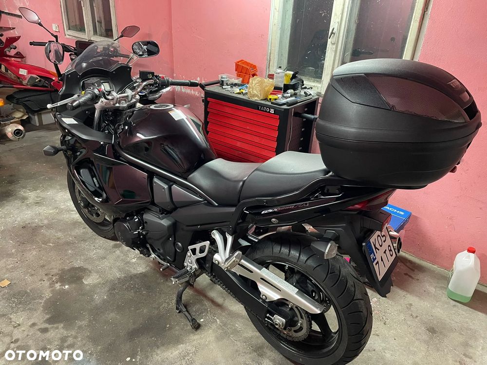 Suzuki GSX - 8