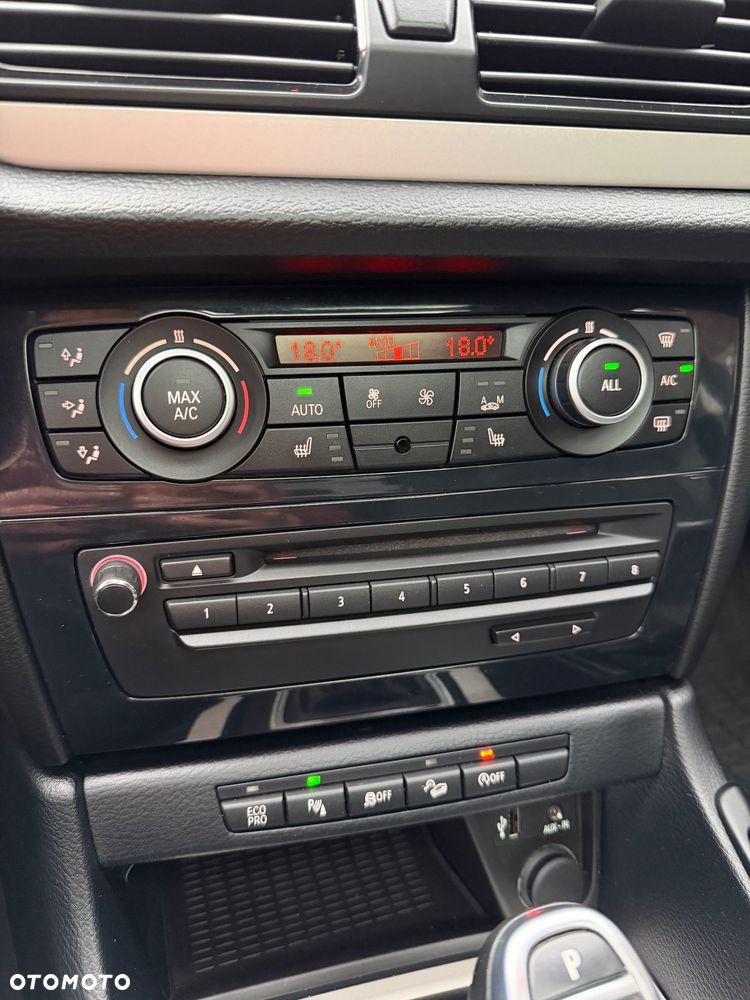 BMW X1 xDrive18d Sport Line - 32