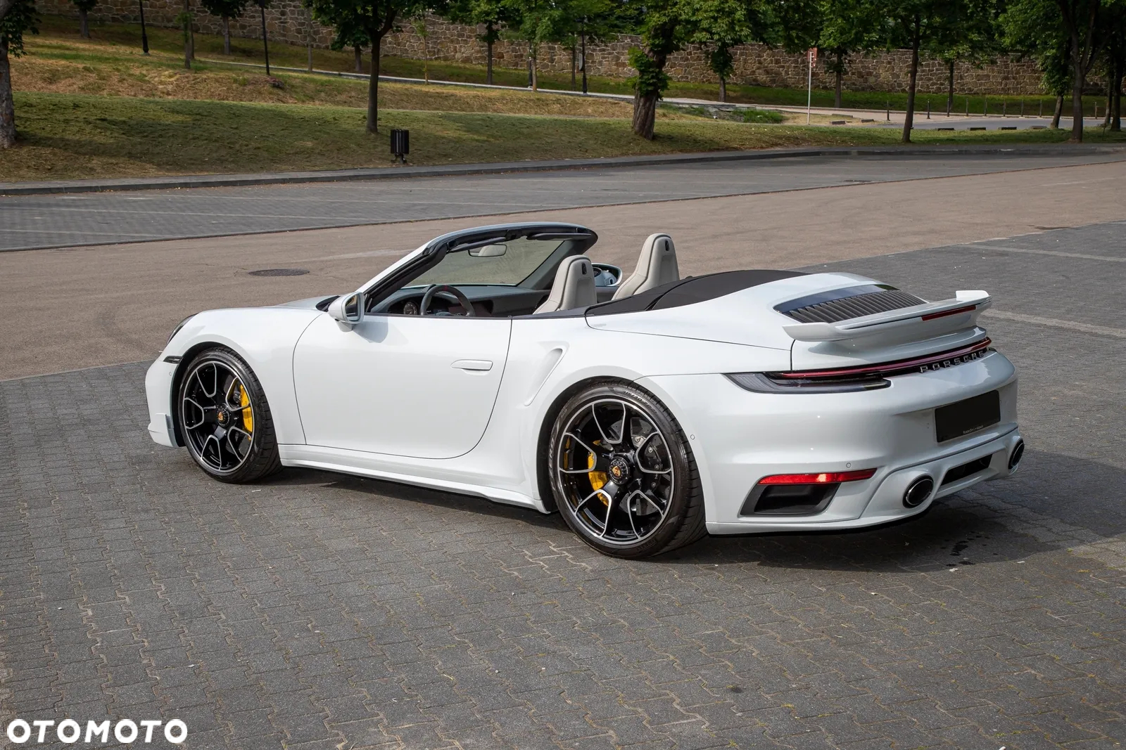 Porsche 911 Carrera Turbo S Cabrio - 5