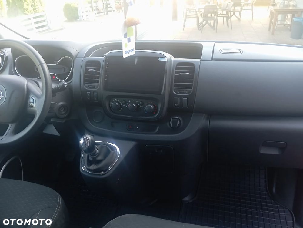 Opel Vivaro L2H1 2,9t Elegance Business - 24
