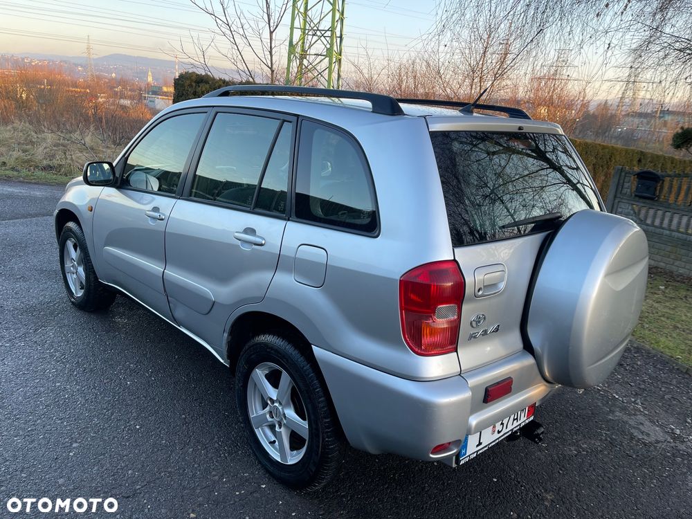 Toyota RAV4 2.0 D-4D 4x4 - 3