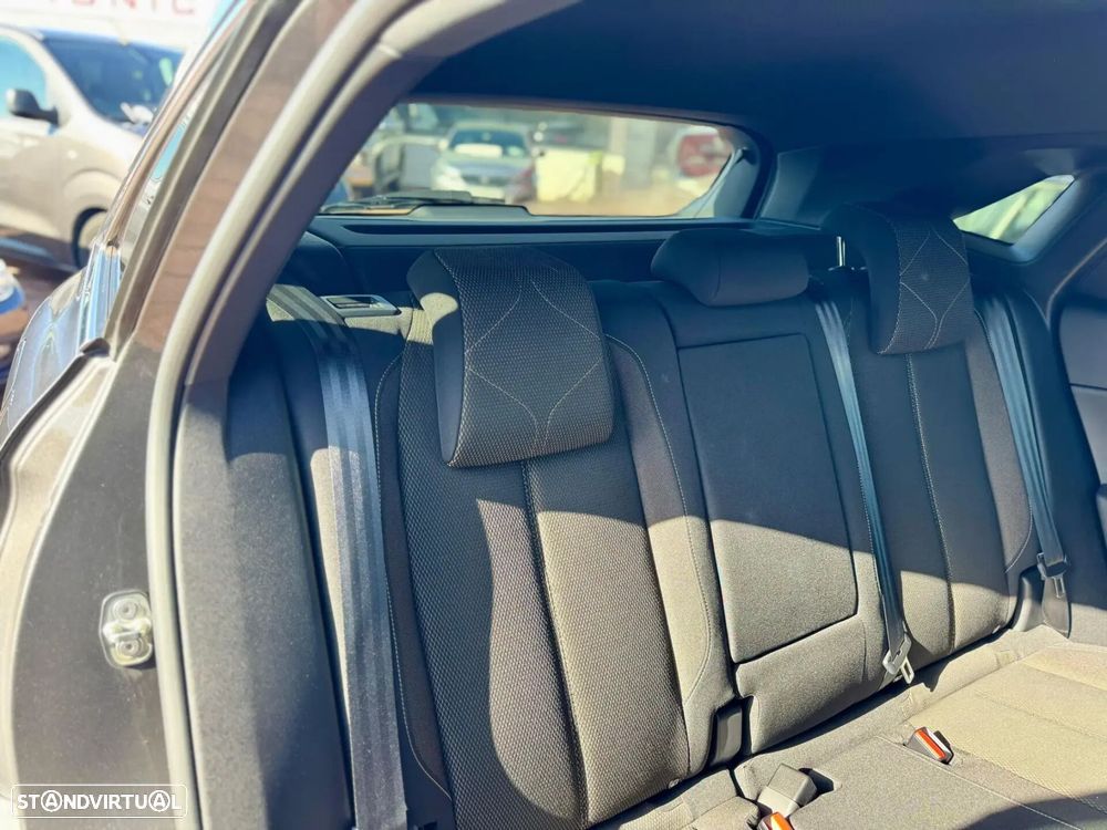 DS DS7 Crossback - 21