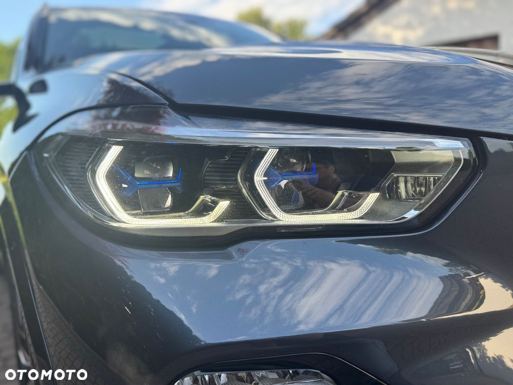 BMW X5 M M50d - 16