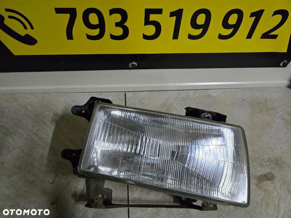 AUDI 80 B2 LAMPA PRAWA EU - 1