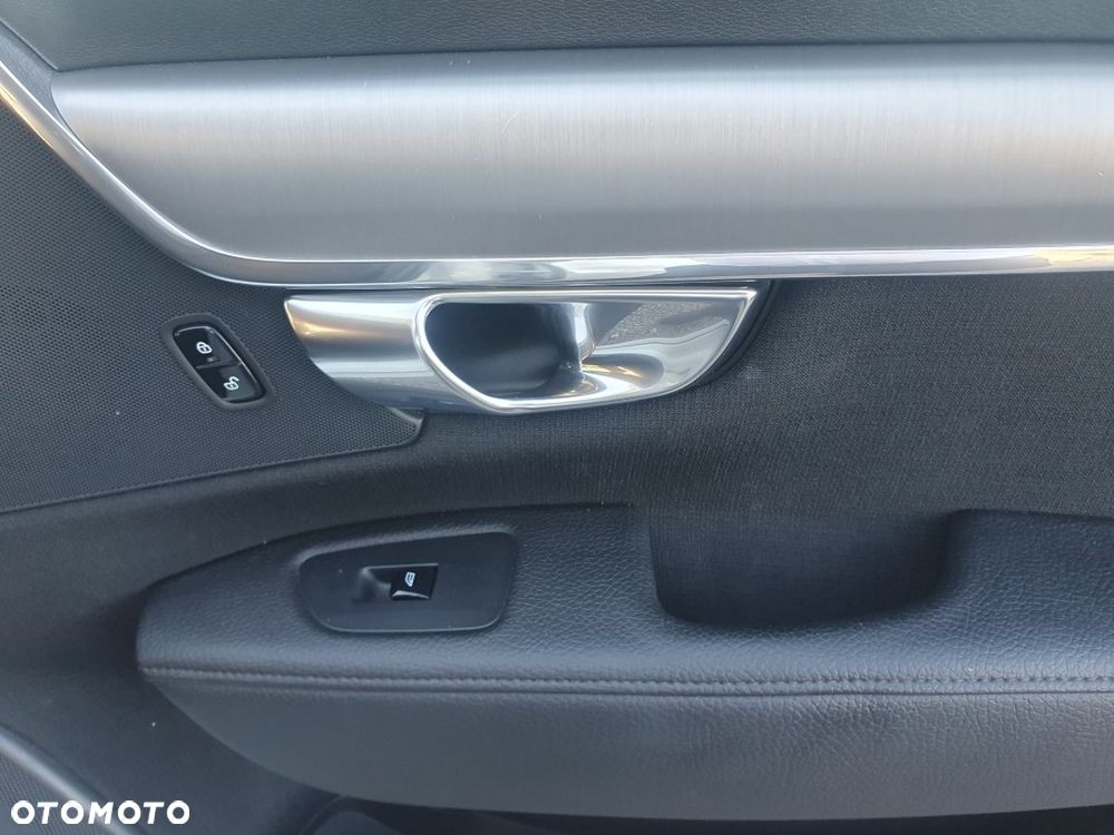 Volvo S90 D4 Momentum - 23