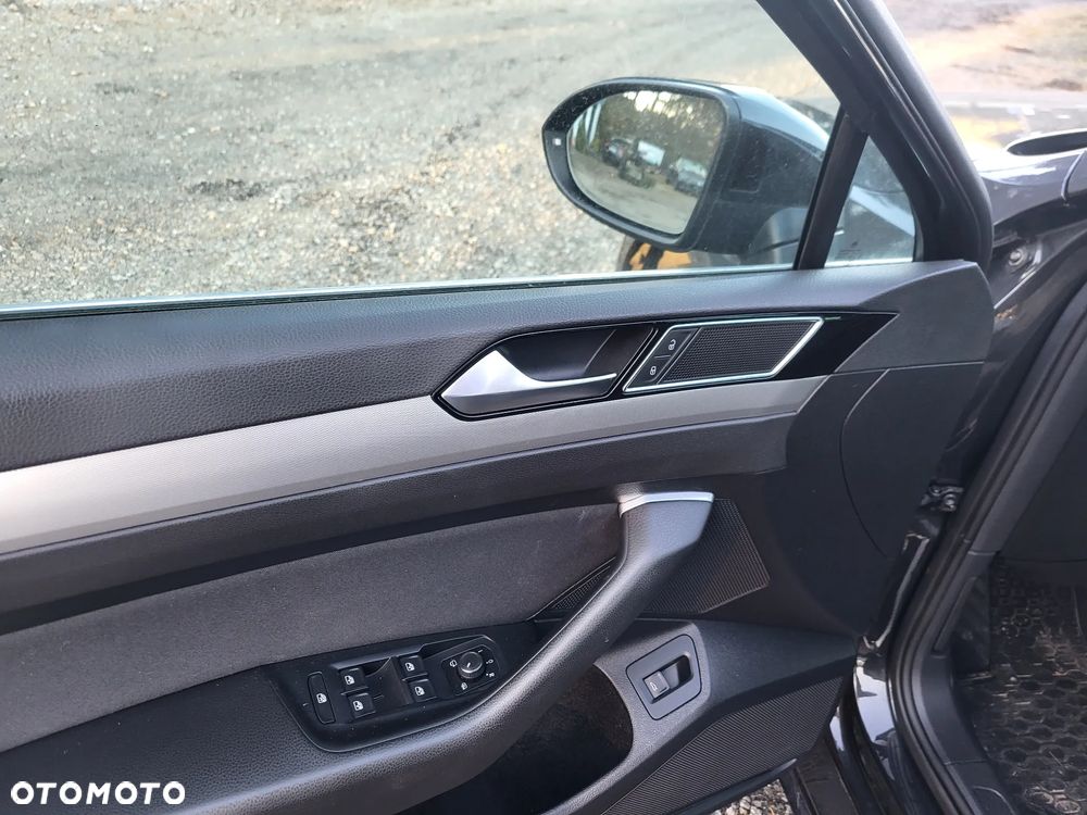 Volkswagen Passat Variant 2.0 TDI DSG (BlueMotion Technology) Comfortline - 8