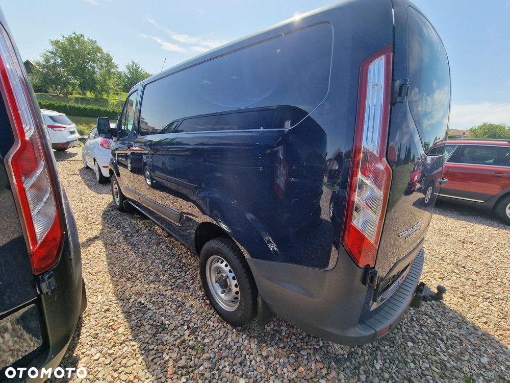 Ford TRANSIT CUSTOM - 9