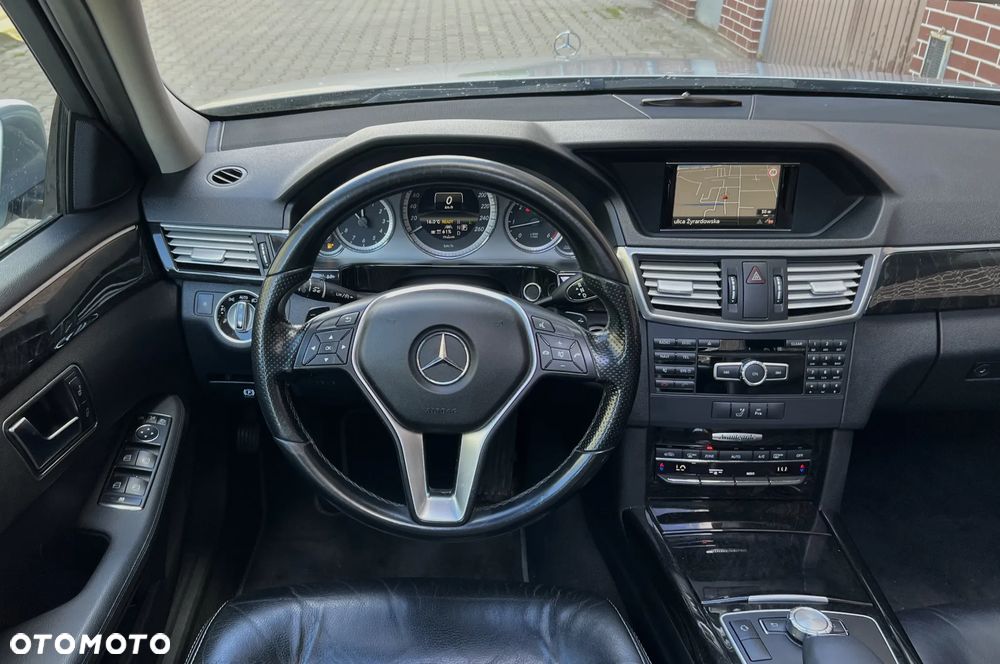 Mercedes-Benz Klasa E 300 BlueTEC Hybrid Avantgarde - 17