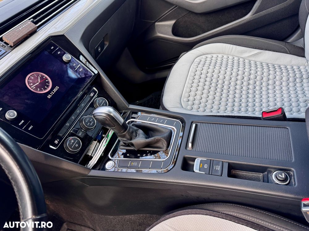 Volkswagen Passat - 17