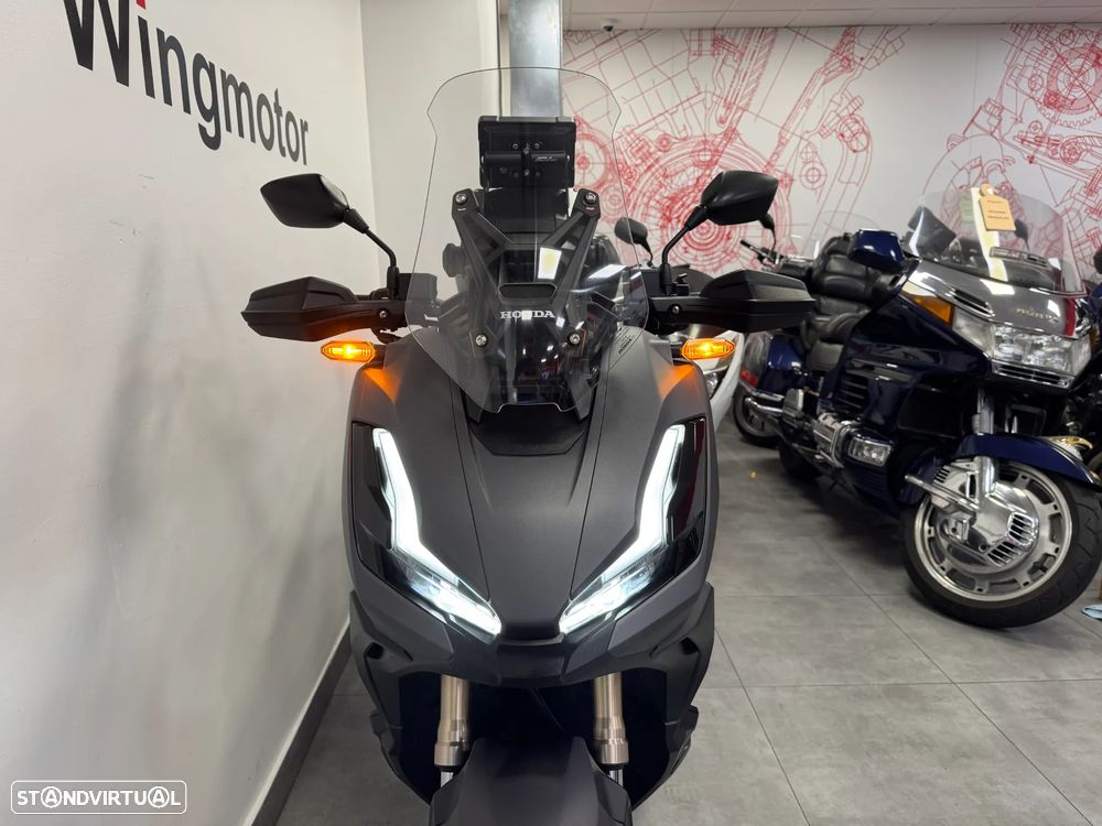 Honda ADV 350 - 4