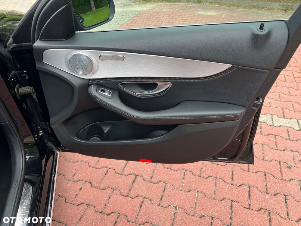 Mercedes-Benz Klasa C 250 7G-TRONIC - 22