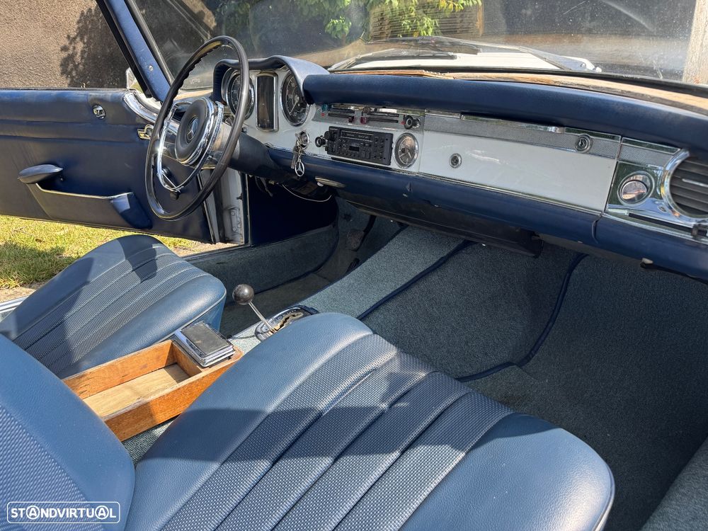 Mercedes-Benz SL 230 - 21