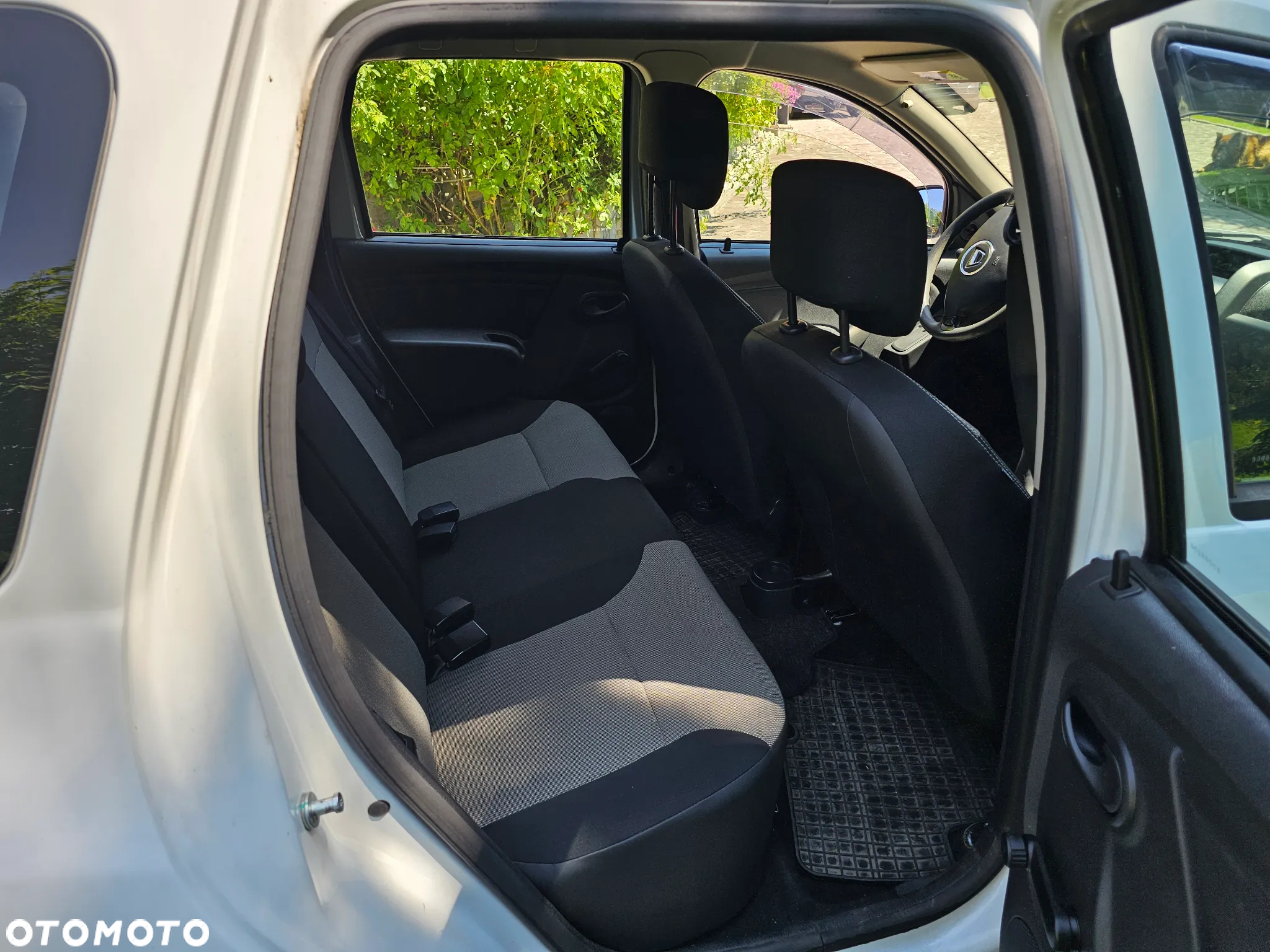 Dacia Duster 1.6 Ambiance Eco - 38