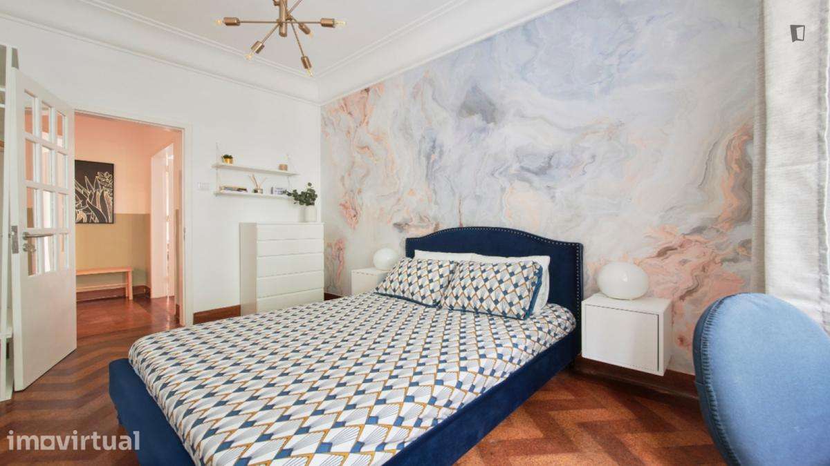 Quarto - localizado em São Sebastião Lisbon - Grande imagem: 3/22