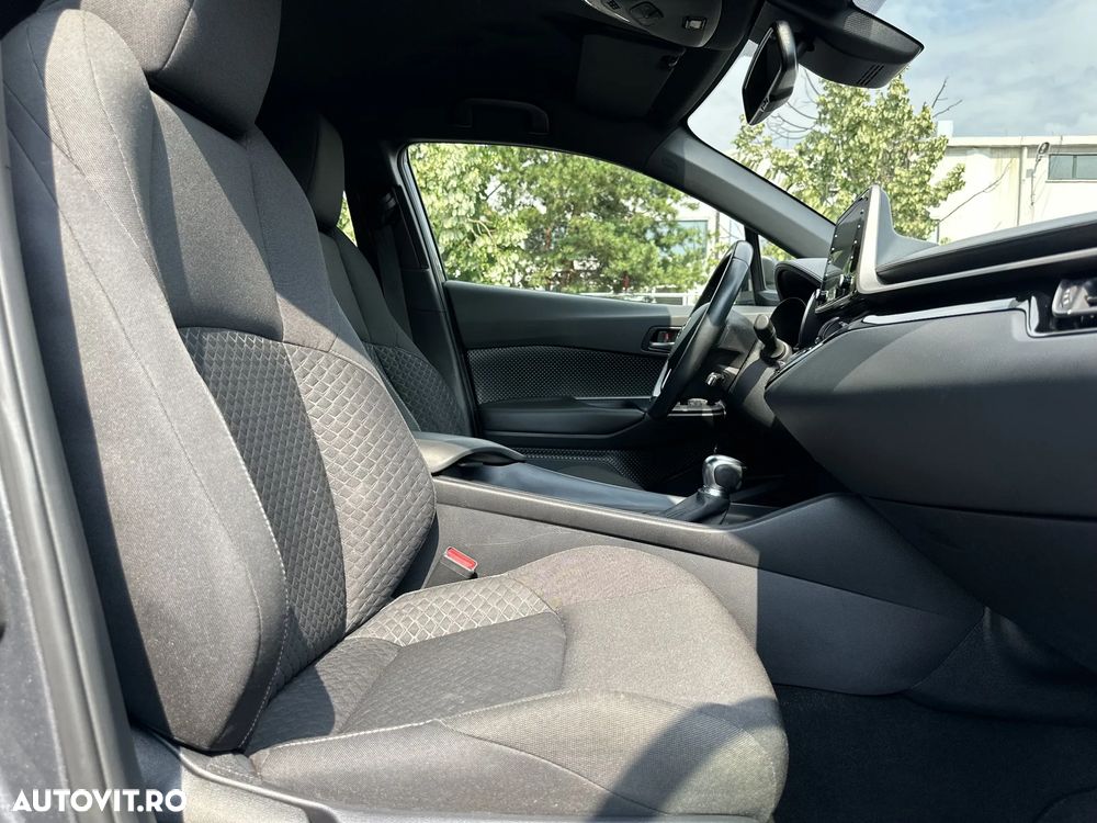 Toyota C-HR - 12