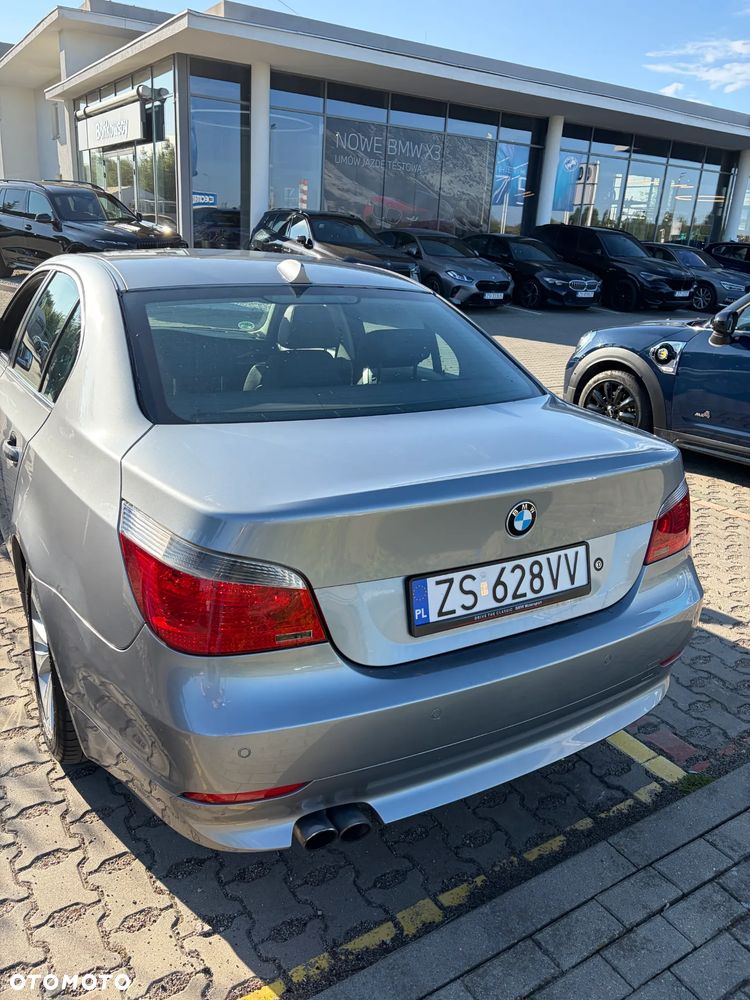 BMW Seria 5 545i - 5