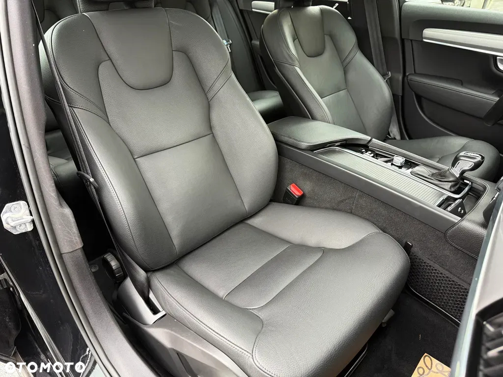 Volvo S90 T4 Geartronic Momentum Pro - 40