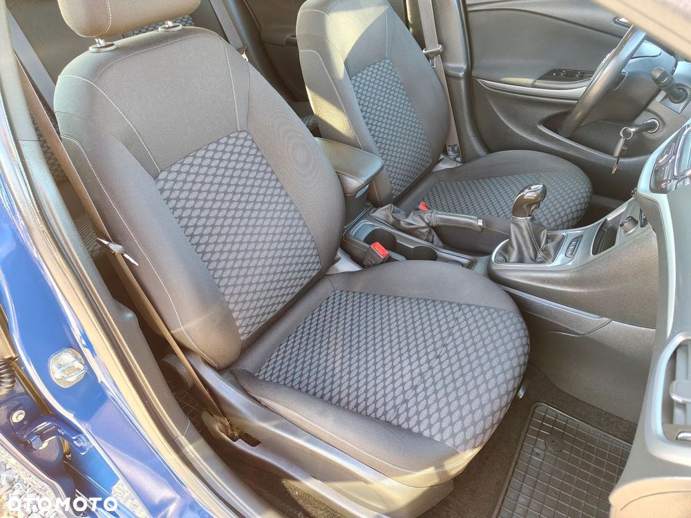 Opel Astra 1.0 T Essentia S&S - 29