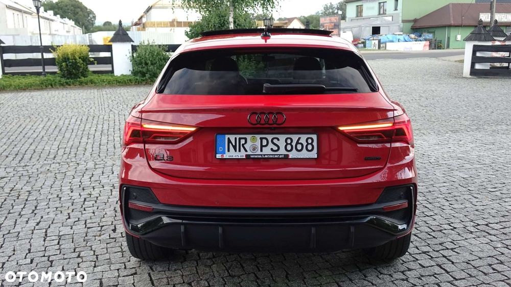 Audi Q3 Sportback - 14
