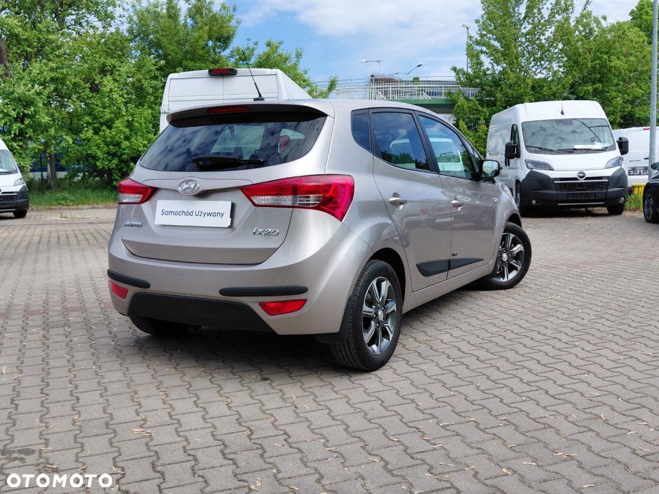 Hyundai ix20 - 6